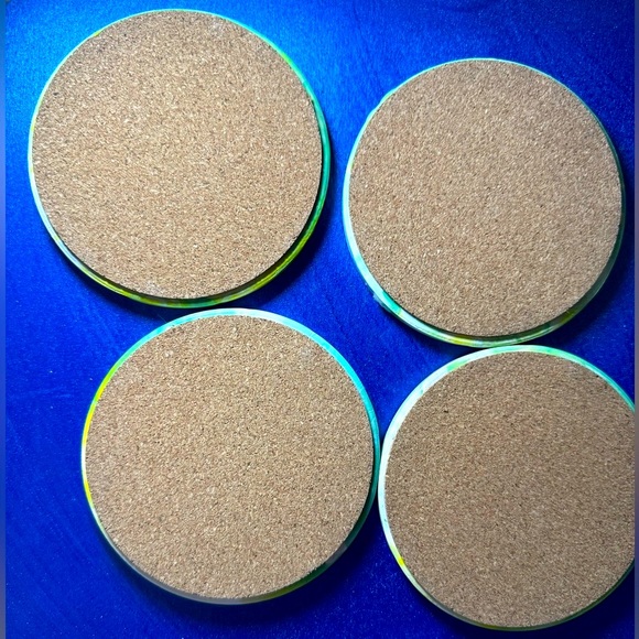 4 COASTERS  Green, White and Yellow Acrylic and resin shine finish - Picture 3 of 8